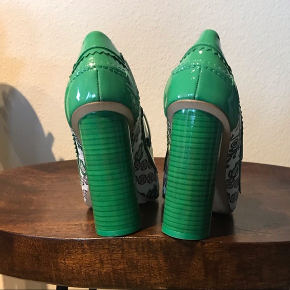 NIB-TORY BURCH GARDEN PARTY FISHER PUMP - Picture 6 of 7